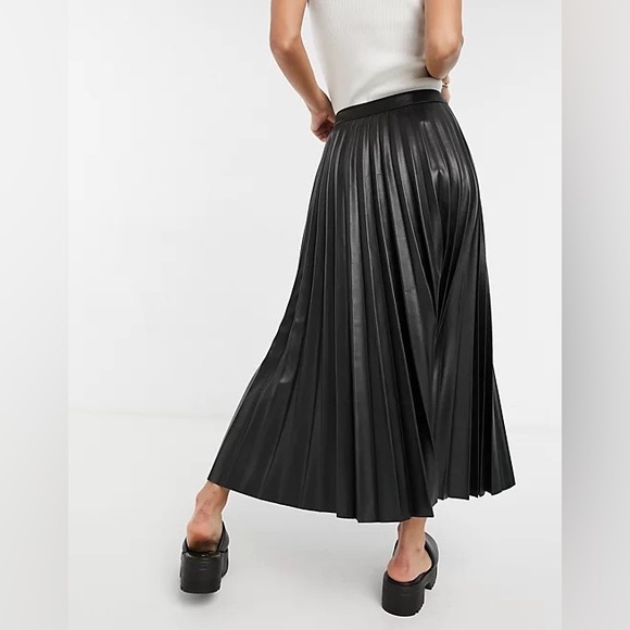 Mango Pleated Skirt - Picture 7 of 13